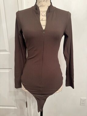 Ribbed Long-Sleeve Zip Bodysuit